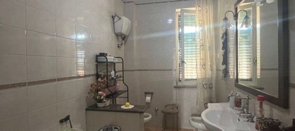 6 rooms House in Castel Volturno, Italy No. 170799 3