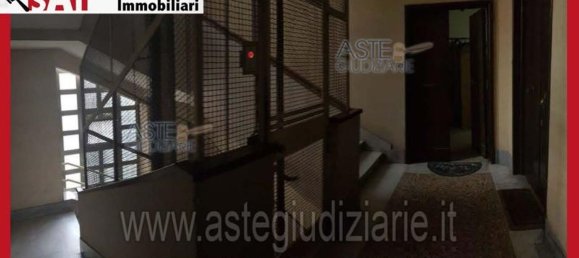 Квартира с 5 спальнями в Рим, Италия № 330876 38