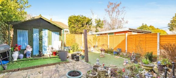 2 bedrooms Maisonette in Bushey, United Kingdom No. 6230 12