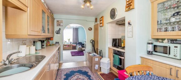 2 bedrooms Maisonette in Bushey, United Kingdom No. 6230 2