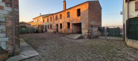 7 rooms House in Cologna Veneta, Italy No. 170269 2