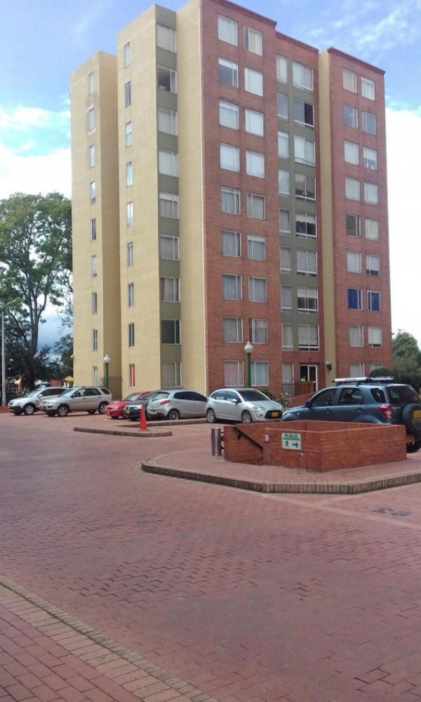 2 bedrooms House in Bogota, Colombia No. 13554