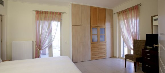 5 bedrooms Villa in Argolis, Greece No. 6711 14