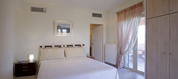 5 bedrooms Villa in Argolis, Greece No. 6711 13