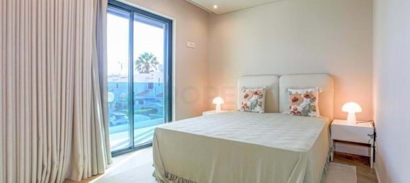 4 bedrooms Villa in Quarteira, Portugal No. 104250 3