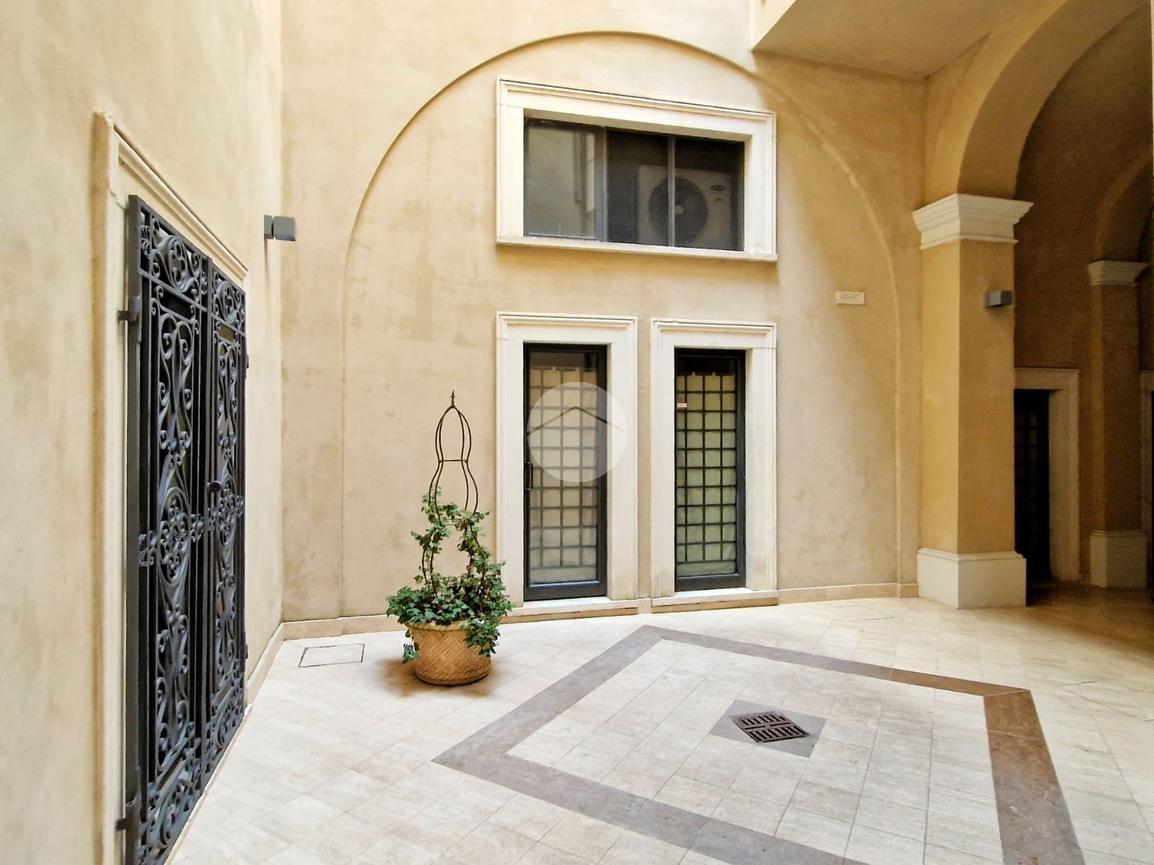 2غرفة شقة في L'Aquila, Italy رقم 28815