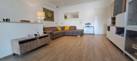 5 rooms House in Cecina, Italy No. 71295 10