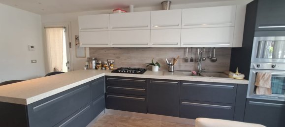 5 rooms House in Cecina, Italy No. 71295 12