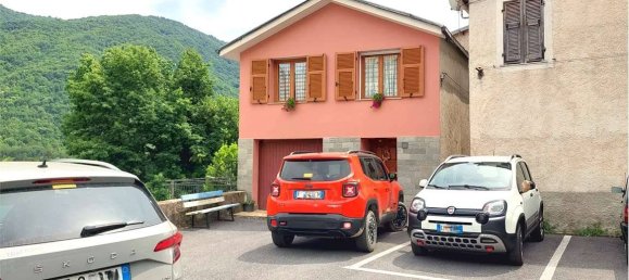 3 bedrooms House in Rezzo, Italy No. 105996 24