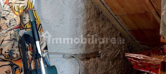 3 bedrooms House in Rezzo, Italy No. 105996 9