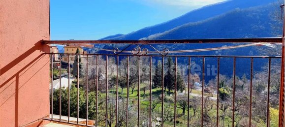 3 bedrooms House in Rezzo, Italy No. 105996 23