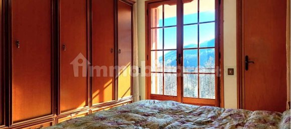 3 bedrooms House in Rezzo, Italy No. 105996 17