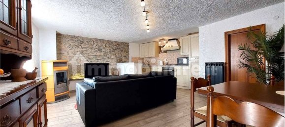 3 bedrooms House in Rezzo, Italy No. 105996 8