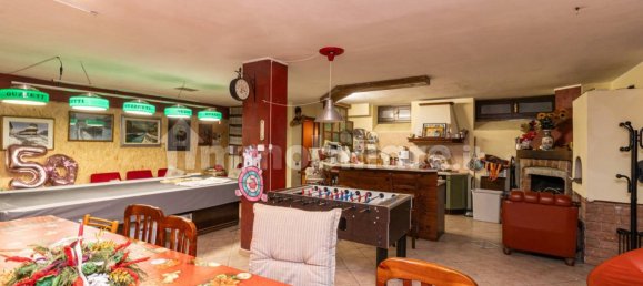 Villa de 5 dormitorios en Varedo, Italy No. 200067 46