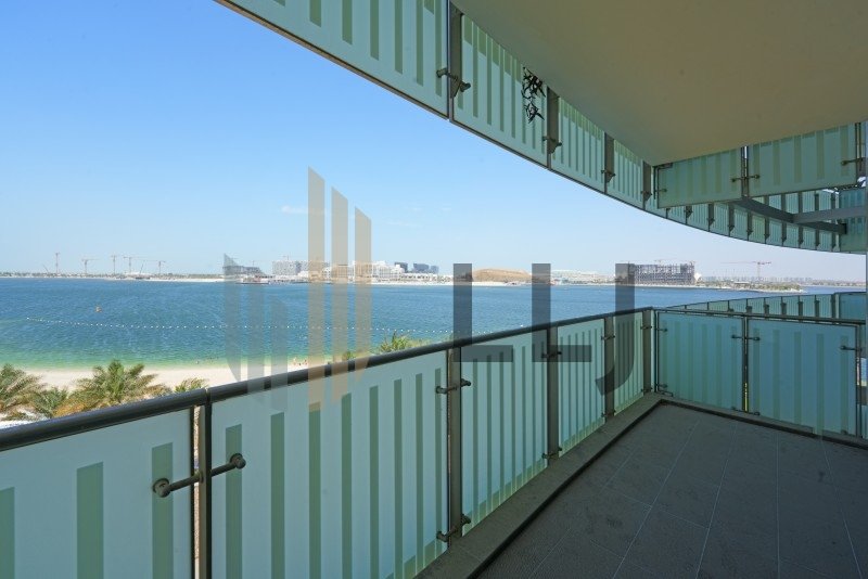 4 bedrooms Apartment in Al Raha Beach, UAE No. 68085