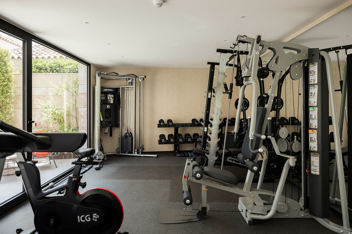 3 bedrooms Apartment in La Quinta, Spain No. 188569