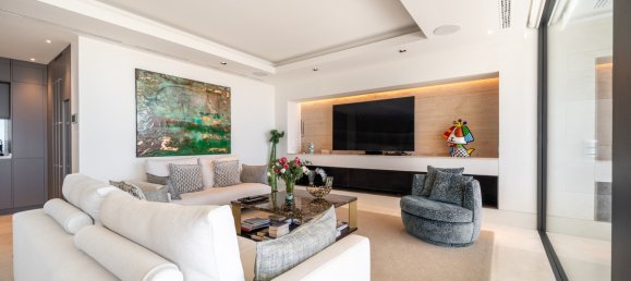 3 bedrooms Apartment in La Quinta, Spain No. 188569 6