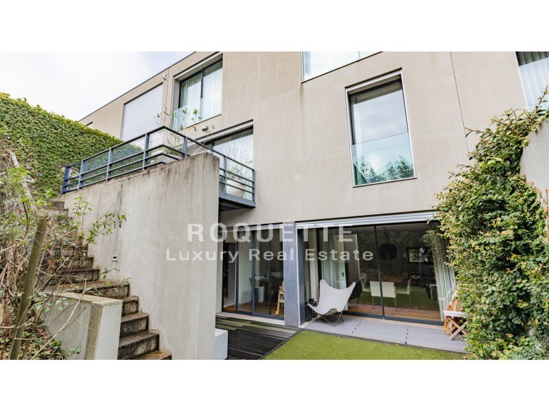 4 bedrooms Villa in Porto, Portugal No. 16397