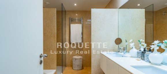 4 bedrooms Villa in Porto, Portugal No. 16397 33