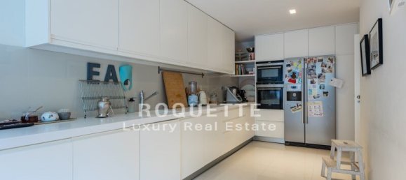 4 bedrooms Villa in Porto, Portugal No. 16397 23