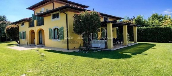 6 bedrooms Villa in Forte dei Marmi, Italy No. 95901 9