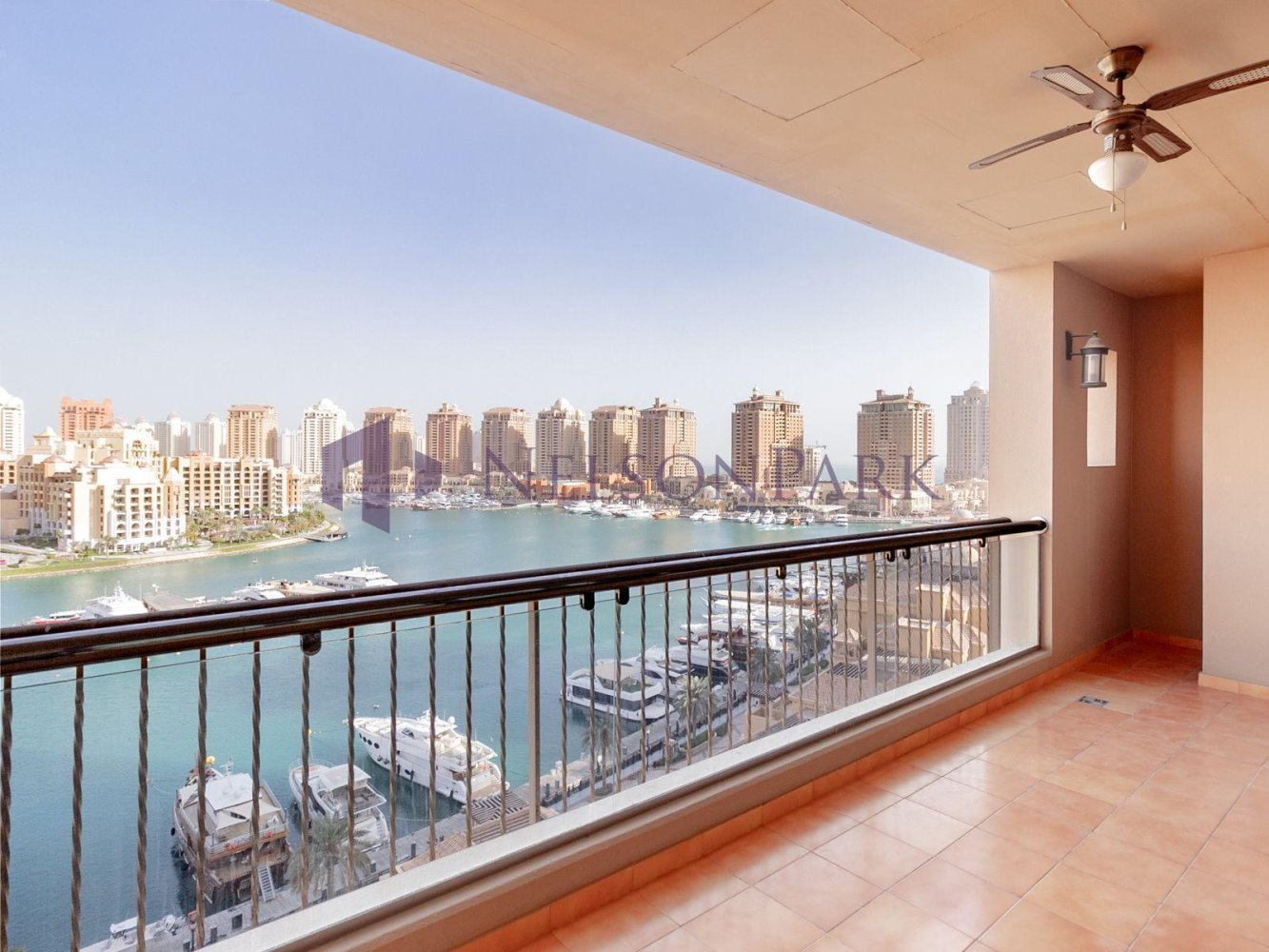 Apartamento T2 em Doha, Qatar N.º 1374