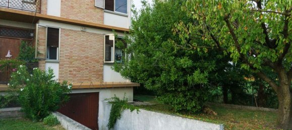 Casa de 5 divisões em Castelfranco Veneto, Italy N.º 216267 2