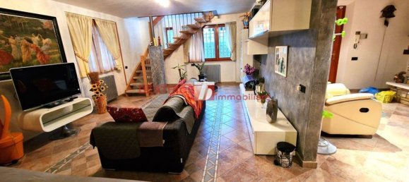 7 rooms Villa in Capannori, Italy No. 98053 6