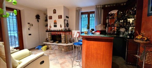 7 rooms Villa in Capannori, Italy No. 98053 12