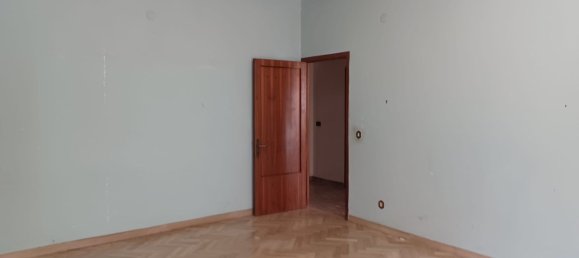 5 bedrooms Apartment in Macerata, Italy No. 315297 14
