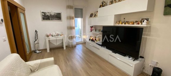 Квартира с 2 комнатами в Модуньо, Италия № 20603 4