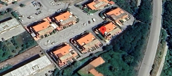 7-salle Appartement à Brolo, Italy No. 43683 17