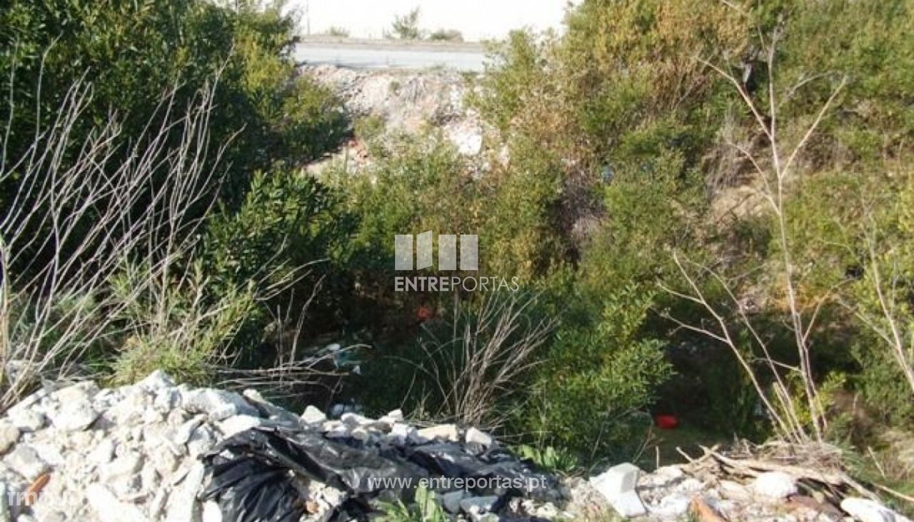 152m² Land in Darque, Portugal No. 71842