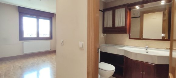 3 غرف نوم شقة في Oviedo, Spain رقم 169944 19