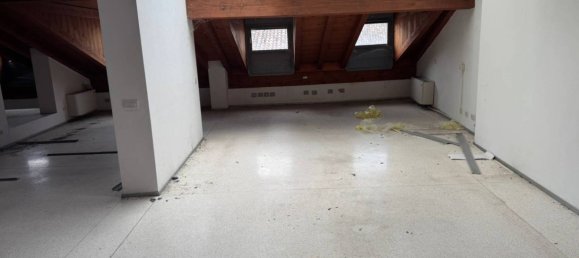 5-salle Bureau à Lodi, Italy No. 323284 9