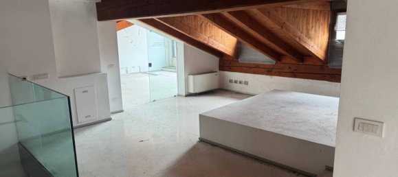 5-salle Bureau à Lodi, Italy No. 323284 11