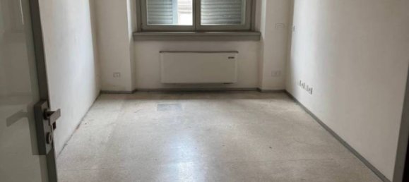 5-salle Bureau à Lodi, Italy No. 323284 13