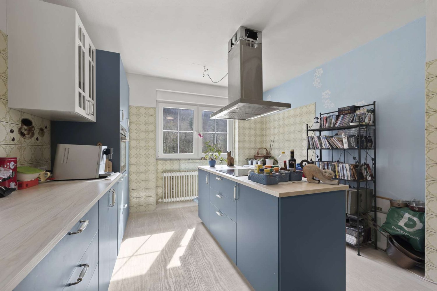 Hotel de 4 dormitorios en Waldshut, Germany No. 70519