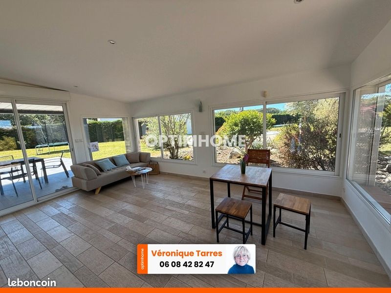 5 bedrooms House in Levignac, France No. 286632