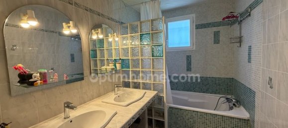 5 bedrooms House in Levignac, France No. 286632 9