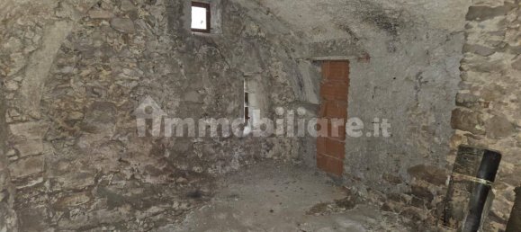 27m² Warehouse in Ovindoli, Italy No. 343973 9