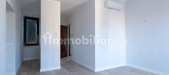 2 Schlafzimmer Wohnung in Rome, Italy, Nr. 322434 4