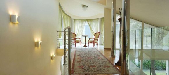 Studio in Forte dei Marmi, Italy No. 69379 2