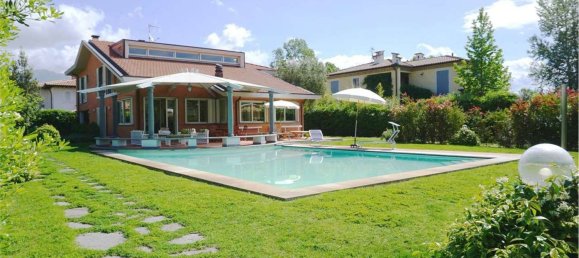 Studio in Forte dei Marmi, Italy No. 69379 20