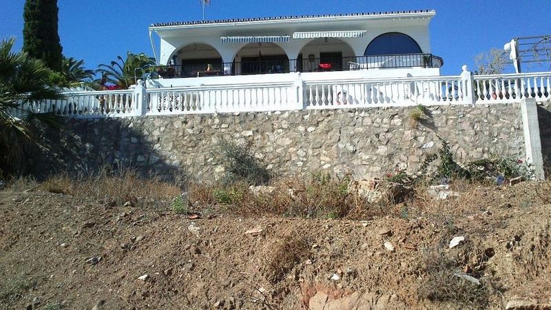 Земельный участок 490м² в Фуэнхирола, Испания № 228052