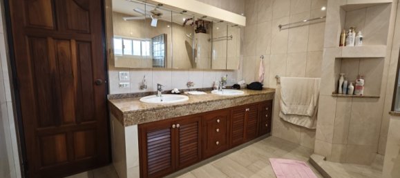 3 Schlafzimmer Haus in Pattaya, Thailand, Nr. 163460 16