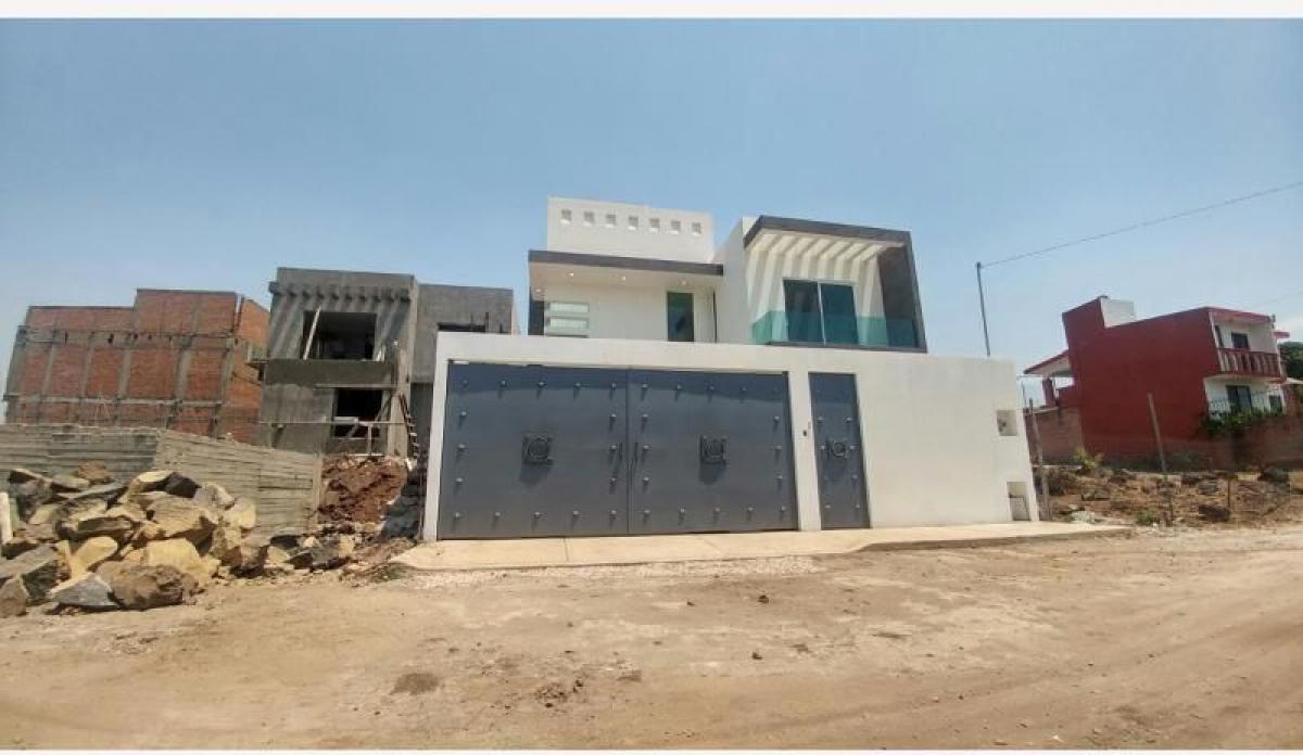 Дом с 4 спальнями в Морелос, Мексика № 152359