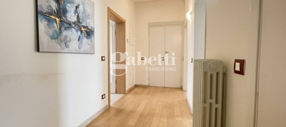 1 bedroom Apartment in Florence, Italy No. 375629 12