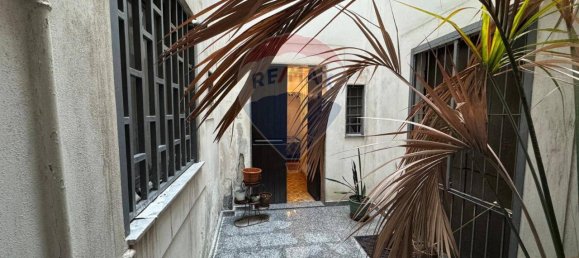 3 rooms Apartment in Catania, Italy No. 2465 13