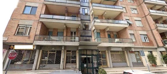 Apartamento de 5 dormitorios en Perugia, Italy No. 322847 2